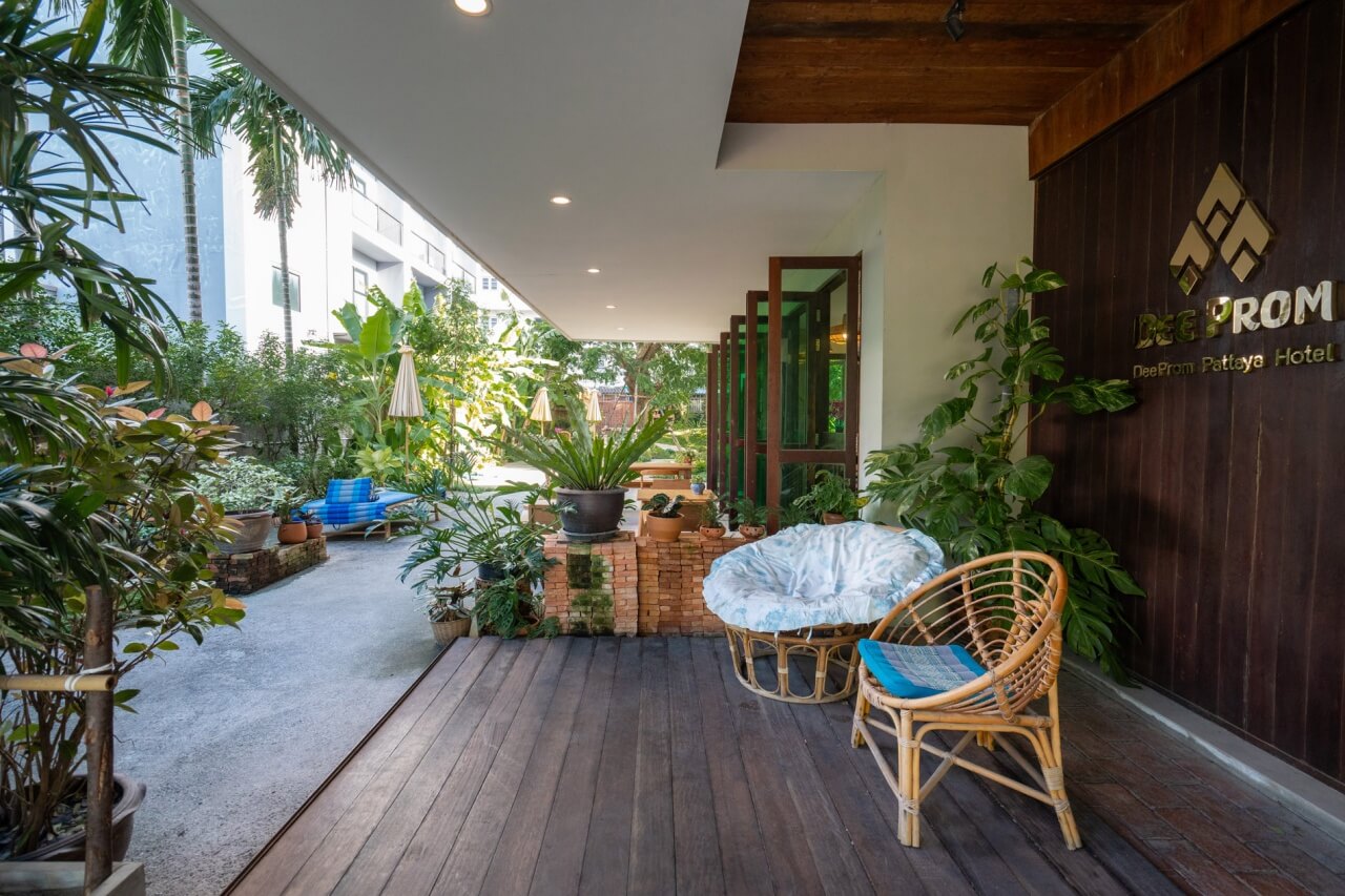 ที่พักพัทยากลางสวยๆ โรงแรมดีพร้อมพัทยา BestSmallHotelinPattaya